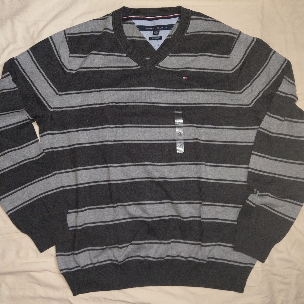 Tommy Hilfiger Men's Black and Gray Striped Sweater